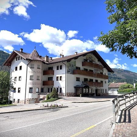 Hotel Villa Jolanda Ziano di Fiemme Exteriér fotografie